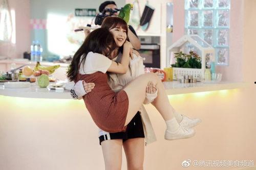 娱乐吃瓜酱 女大学生,娱乐吃瓜酱的甜蜜诱惑  第3张